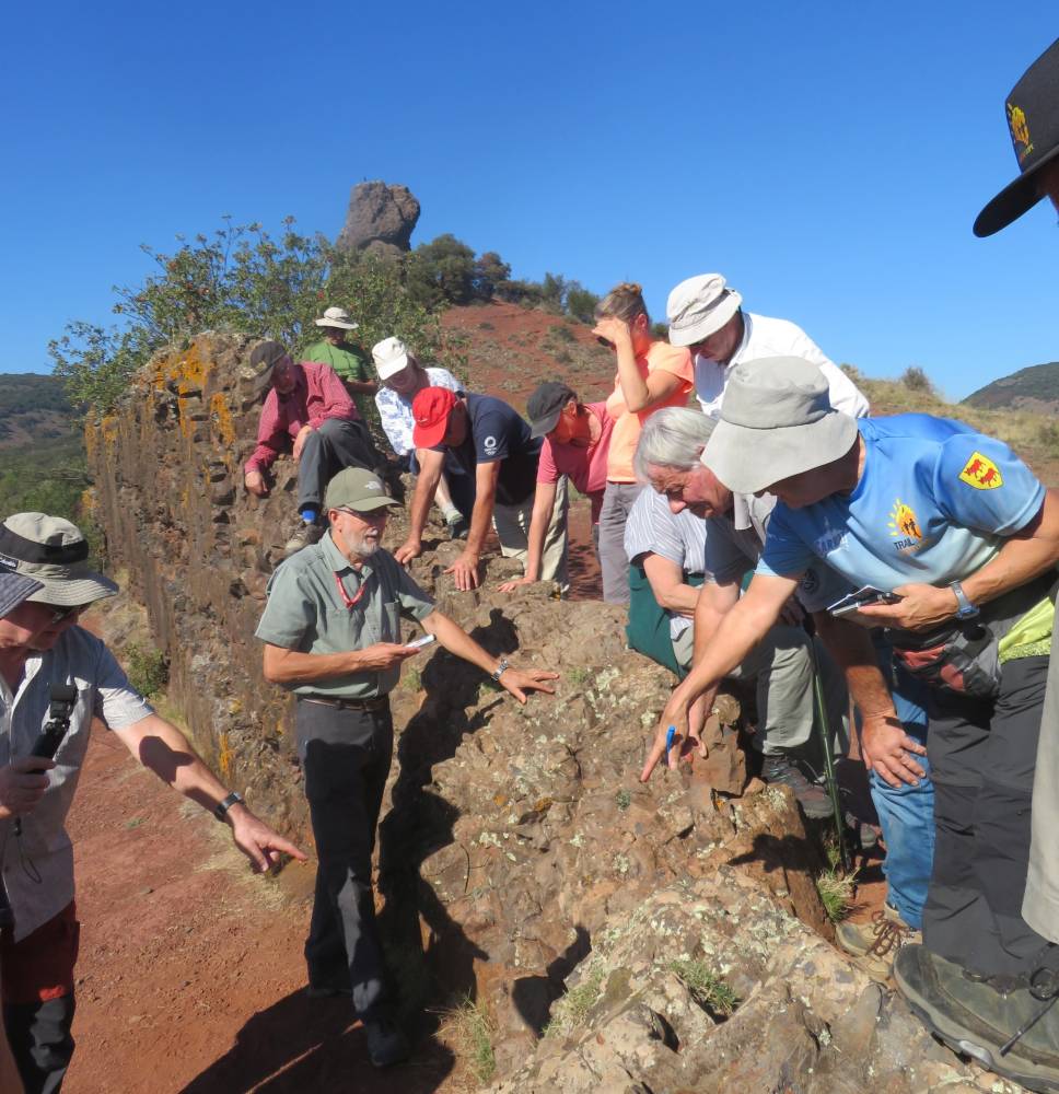 Le dyke de basalte de Laroque magnifi par le Matre et les lves